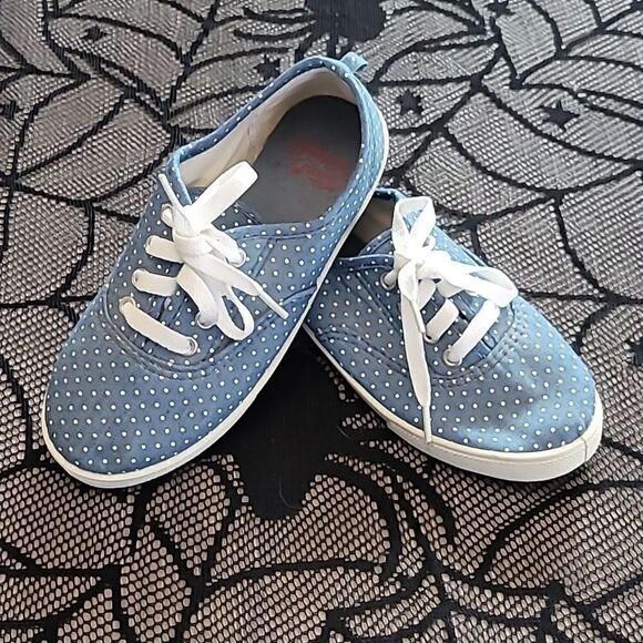 Light Blue & White Polka Dot Sneakers Girls Size 1 - Picture 1 of 8